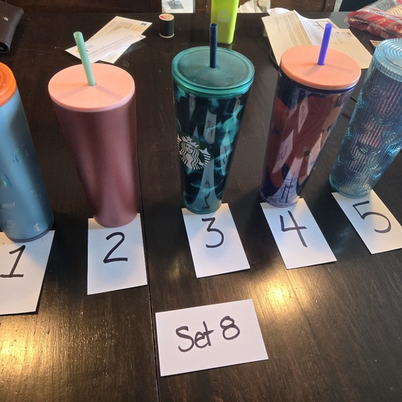 Starbucks cups - Picture 7 of 9
